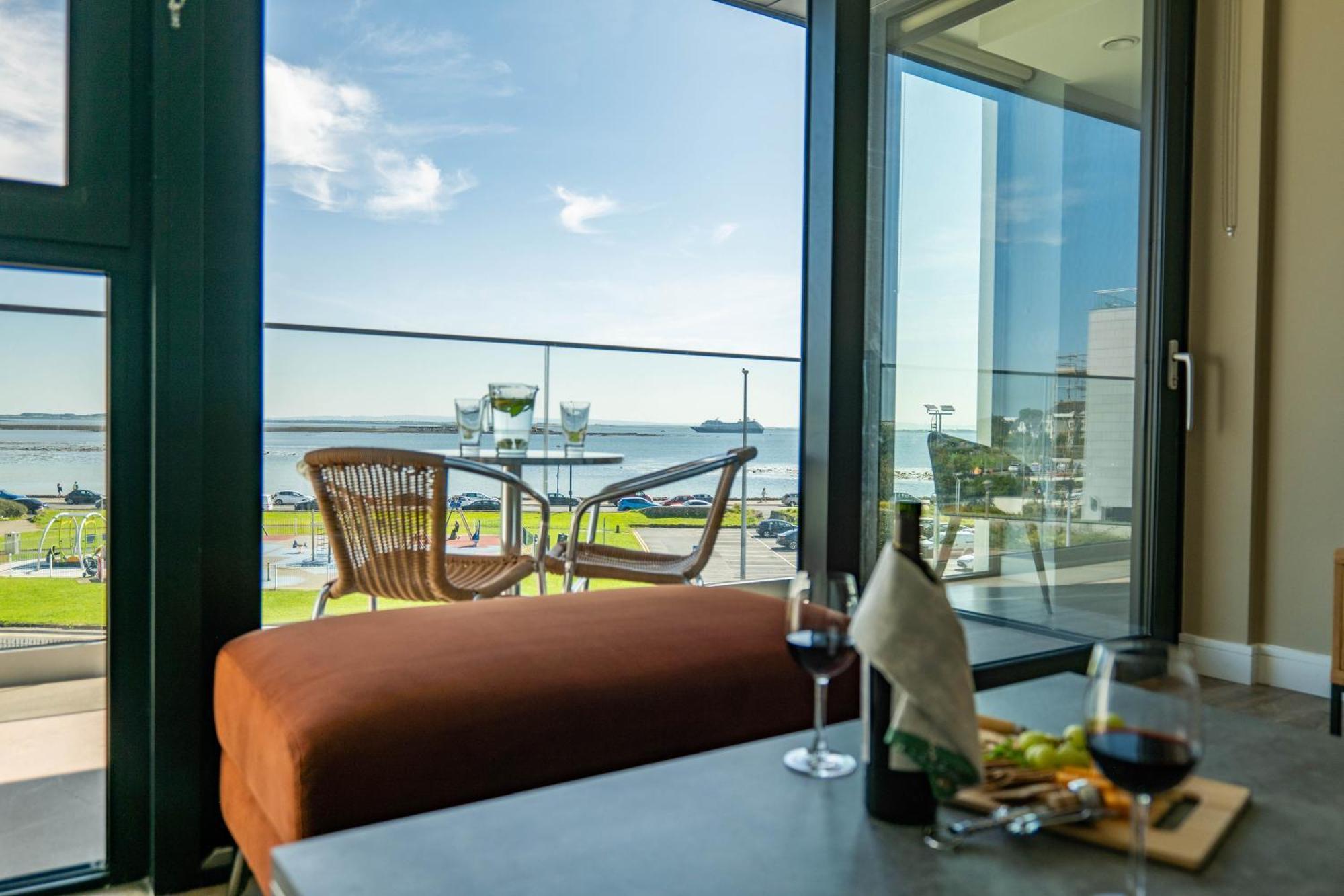 Shoreline Apartments غالواي المظهر الخارجي الصورة