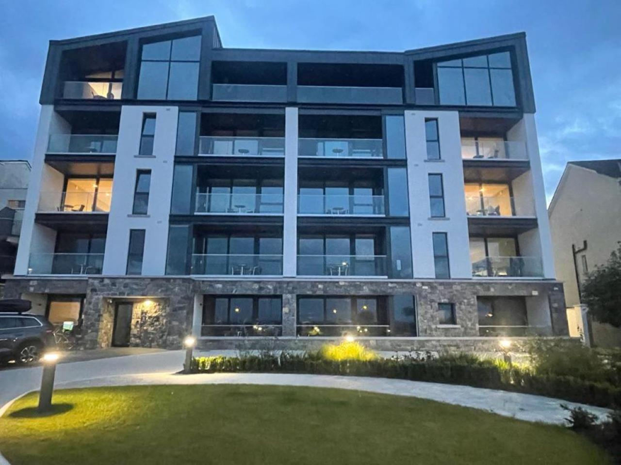 Shoreline Apartments غالواي المظهر الخارجي الصورة